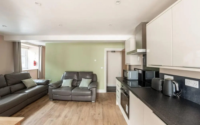 Beautiful 2-bed House in Egremont Milo's Place