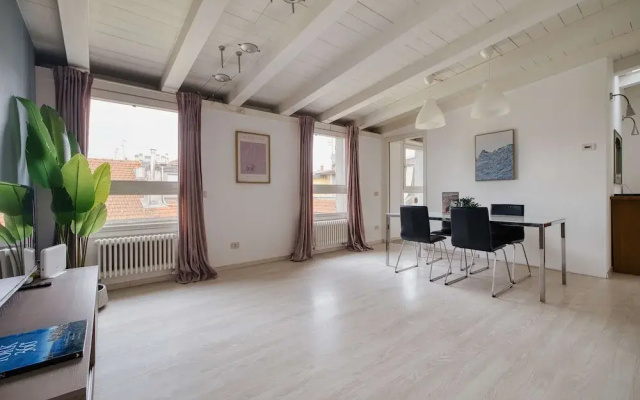 Bright Flat in the Heart of Porta Venezia