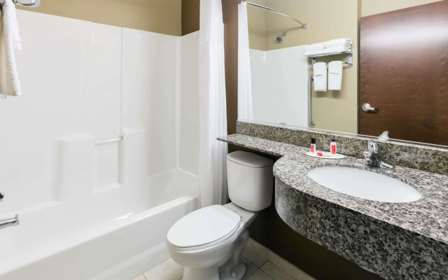 Sleep Inn & Suites Steubenville at the University