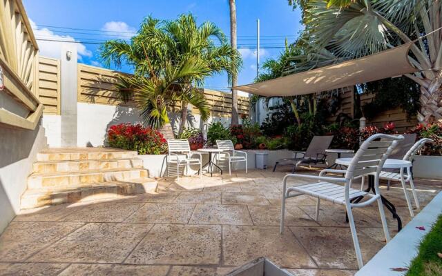 Quiet Cozy Central Close to the Beach Pool