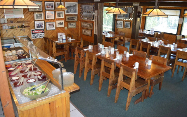 Rimrock Lodge