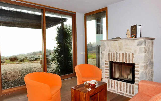 Valdonica Winery & Vineyard Residence