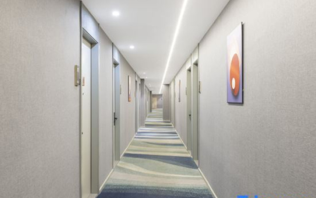IDJ i Electronic Sports Hotel (Zhuhai Lovers Road Seaside Swimming Pool)