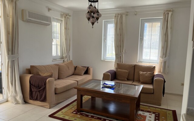 Stunning Spacious Poolside 2-bed Apt in Ovaçik