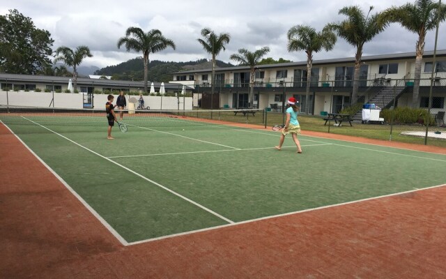 Palm Pacific Resort and Motel