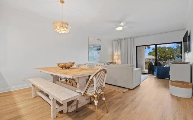 Shipwatch Riverside E104