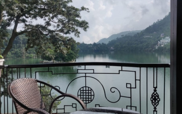 The Lake Hill