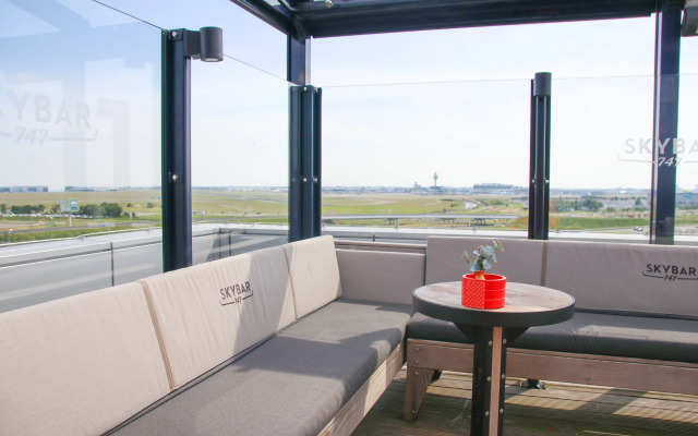 Corendon Apartments Amsterdam Schiphol Airport Hotel
