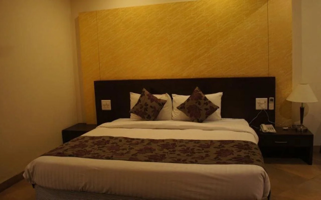 Hotel Ashish International