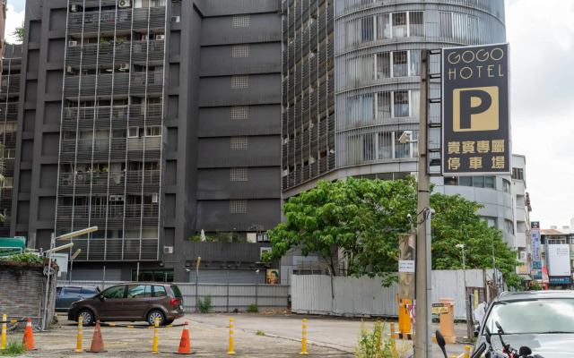 Gogo Hotel 38