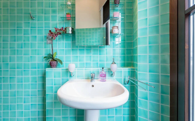 South Ken Apartment by BaseToGo