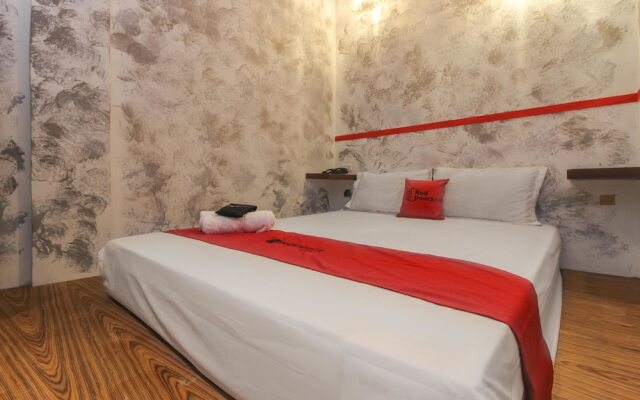 RedDoorz near Medan Plaza