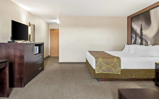 Super 8 by Wyndham Meadow Lake