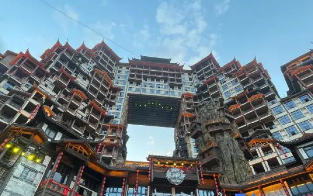 Huamanli Boutique Wensu (Tianmenshan Cableway Station) – Exterior – Zhangjiajie