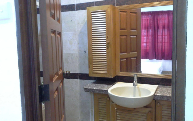 Baan Talay Homestay by the Beach