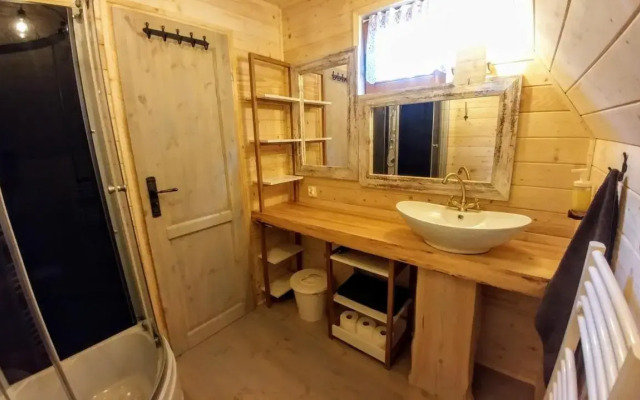 Osada pod Beskidem- chatki całoroczne