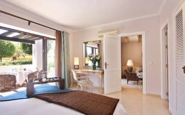 The Suites At San Roque Club