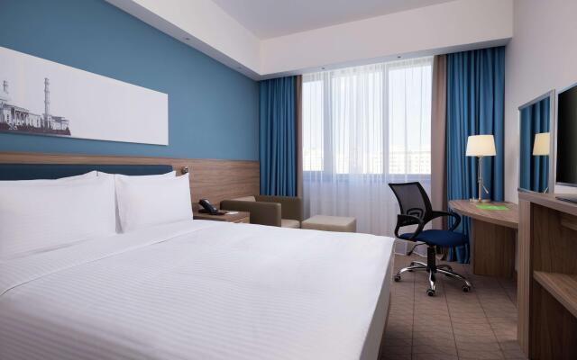 Отель Hampton by Hilton Astana Triumphal Arch