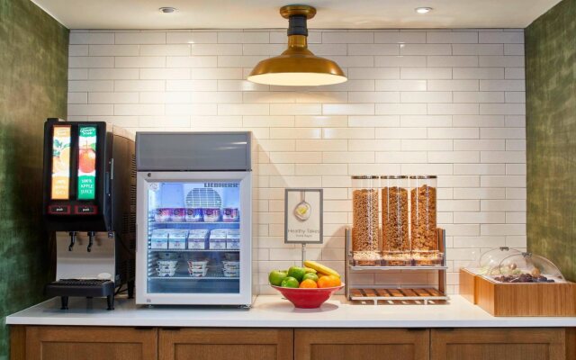 Fairfield Inn & Suites by Marriott Albany Airport