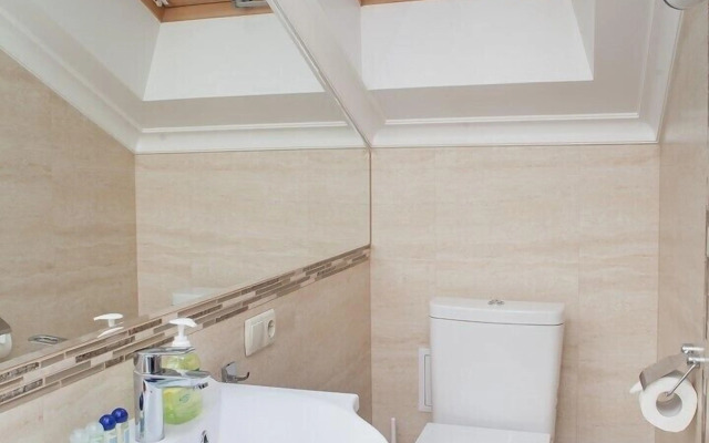 Мини-отель «Седьмое небо», ул. Евгения Коновальца