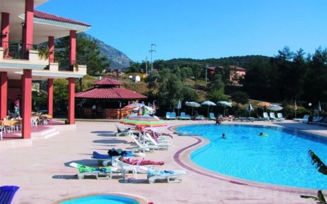 Merriment Hotel