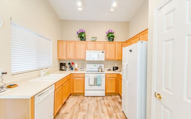 PeachTree - 2 Br home by RedAwning
