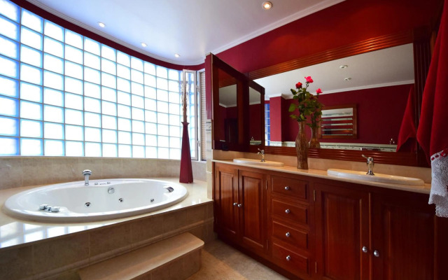 Alina - Vivienda vacacional con piscina privada