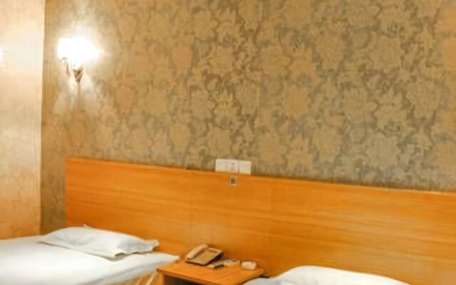 Qiqiqi Express Hotel