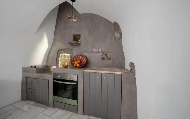 Casasantantonio 18th Century Luxury Mansion