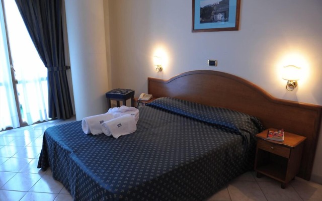 HR Hotel & Spa