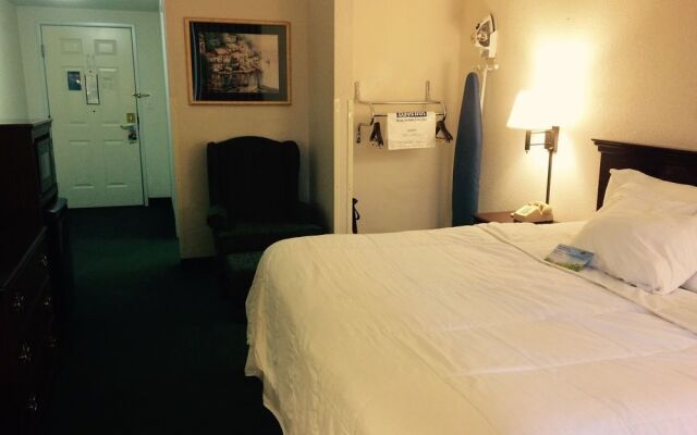 Days Inn & Suites Poteau