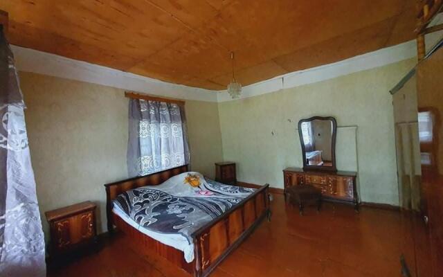 Elenaa Guesthouse