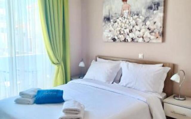 Melenia Suites