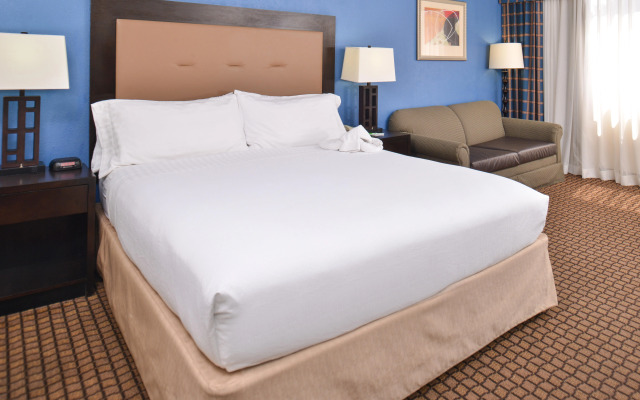 Ramada Plaza by Wyndham Sheridan Hotel & Convention Center