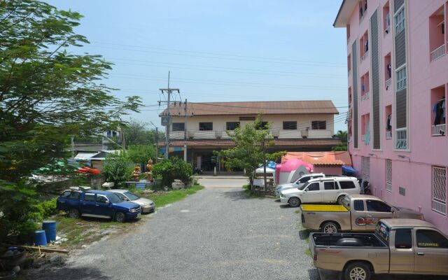 Bun Som Apartment