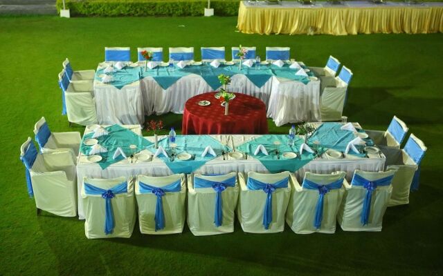 Palette - Hotel Deepali Palace