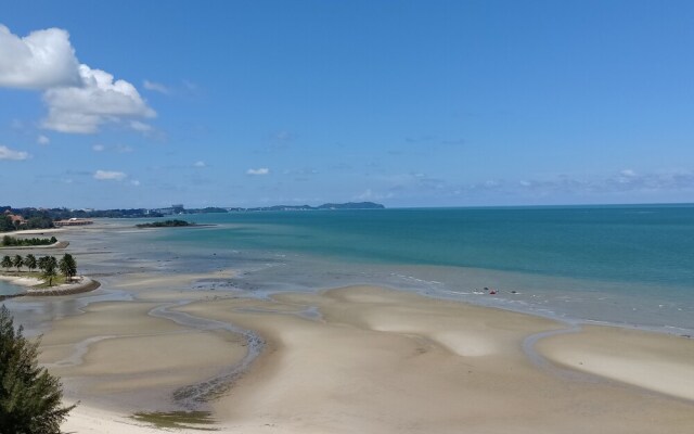 Sunshine Bay Resort