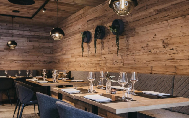 Hotel Astoria by VAYA