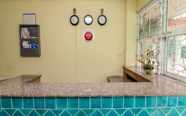 Nida Rooms Pubpla Metro Ladprao 96