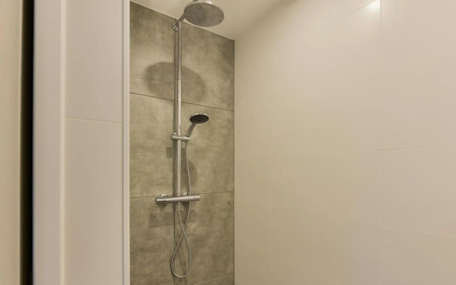 Luxury Garden View Apartment