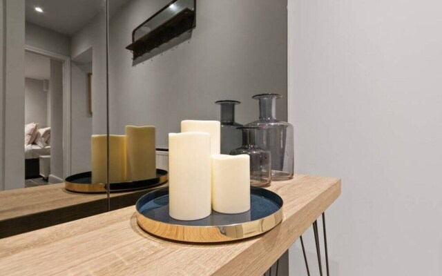 Designer 1 Bed apt W/terrace Sleeps 3 in Camden