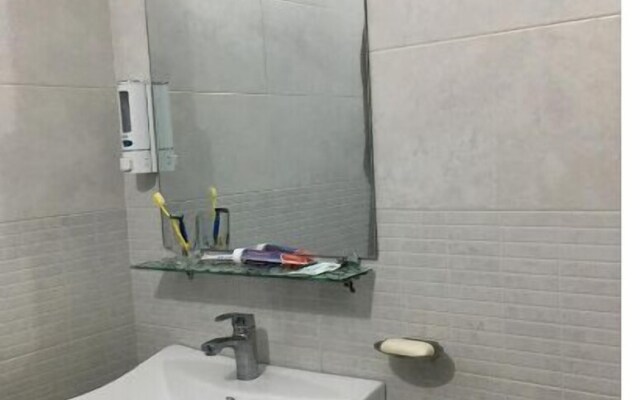 Metro Hotel
