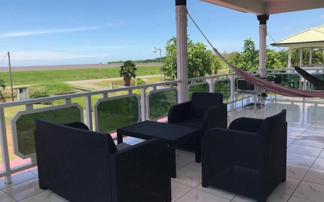 Zeedijk Resort Nickerie