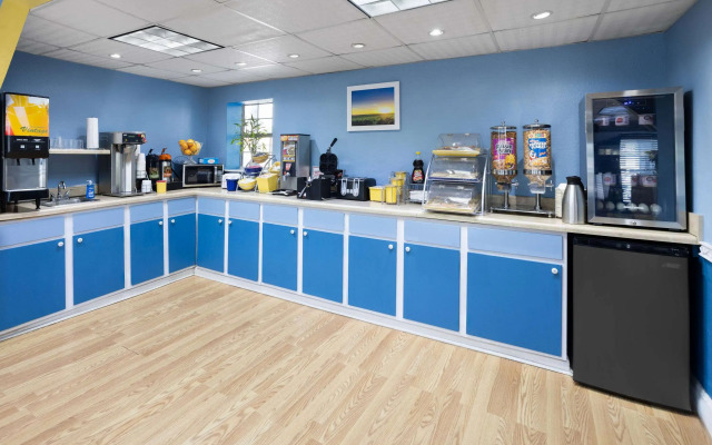 Days Inn by Wyndham Waycross