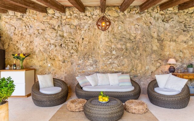 Mallorca Beautiful Villa With Pool in Puigpunyent