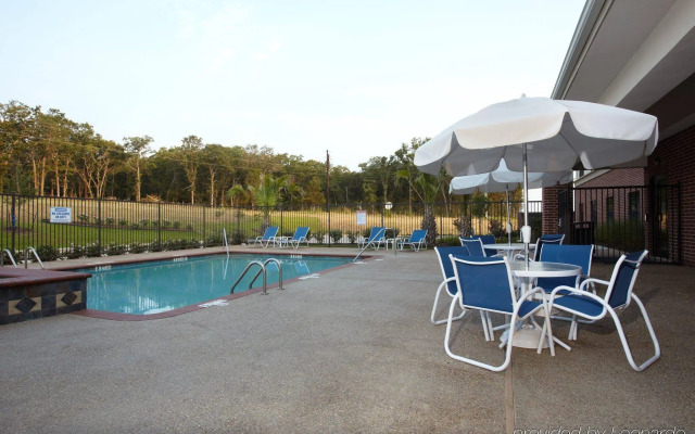 Holiday Inn Express & Suites Hearne by IHG