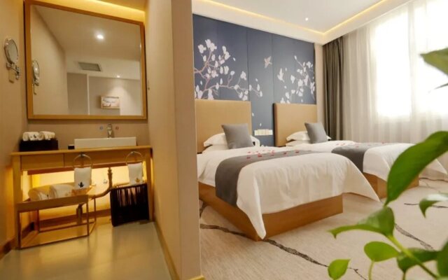 Fugang Hotel(Xuchang College High Speed Rail East Station Store)