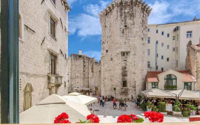 Old Square "Stone Pearl"