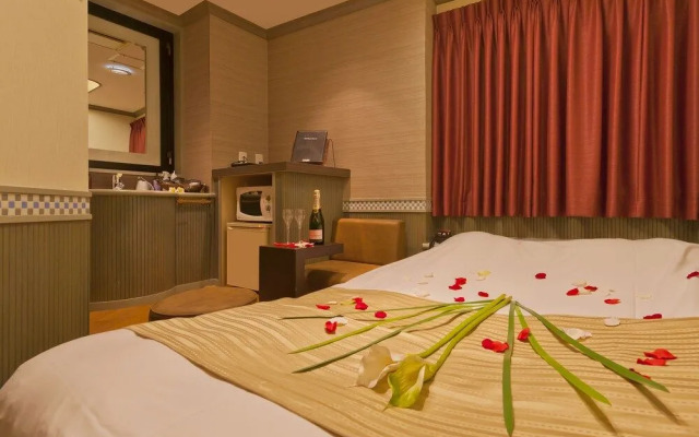 Jyuichibankan - Adults only