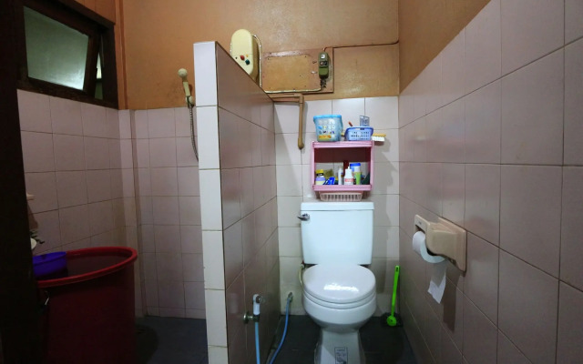Anurak Guesthouse